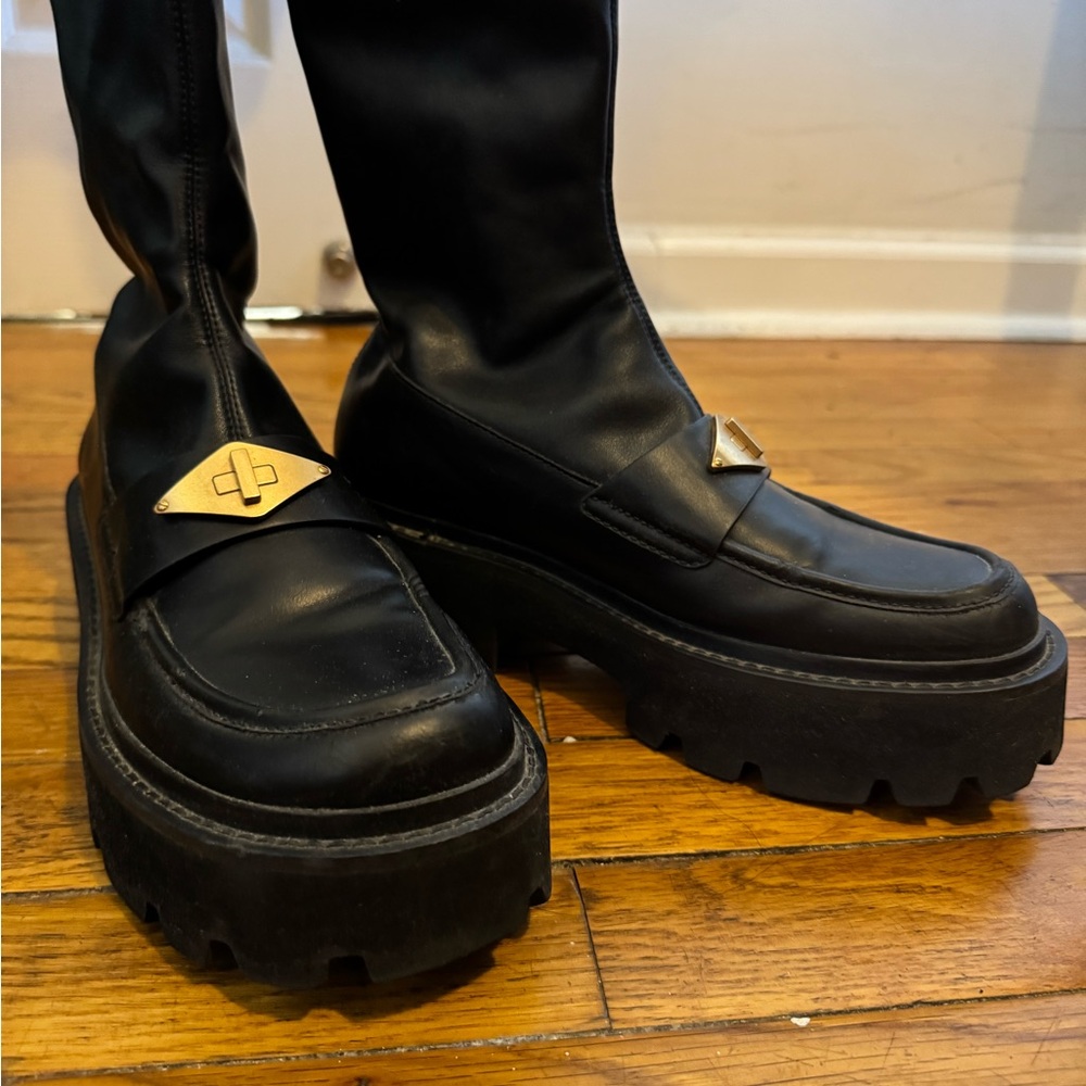Black Leather Women’s Shoes